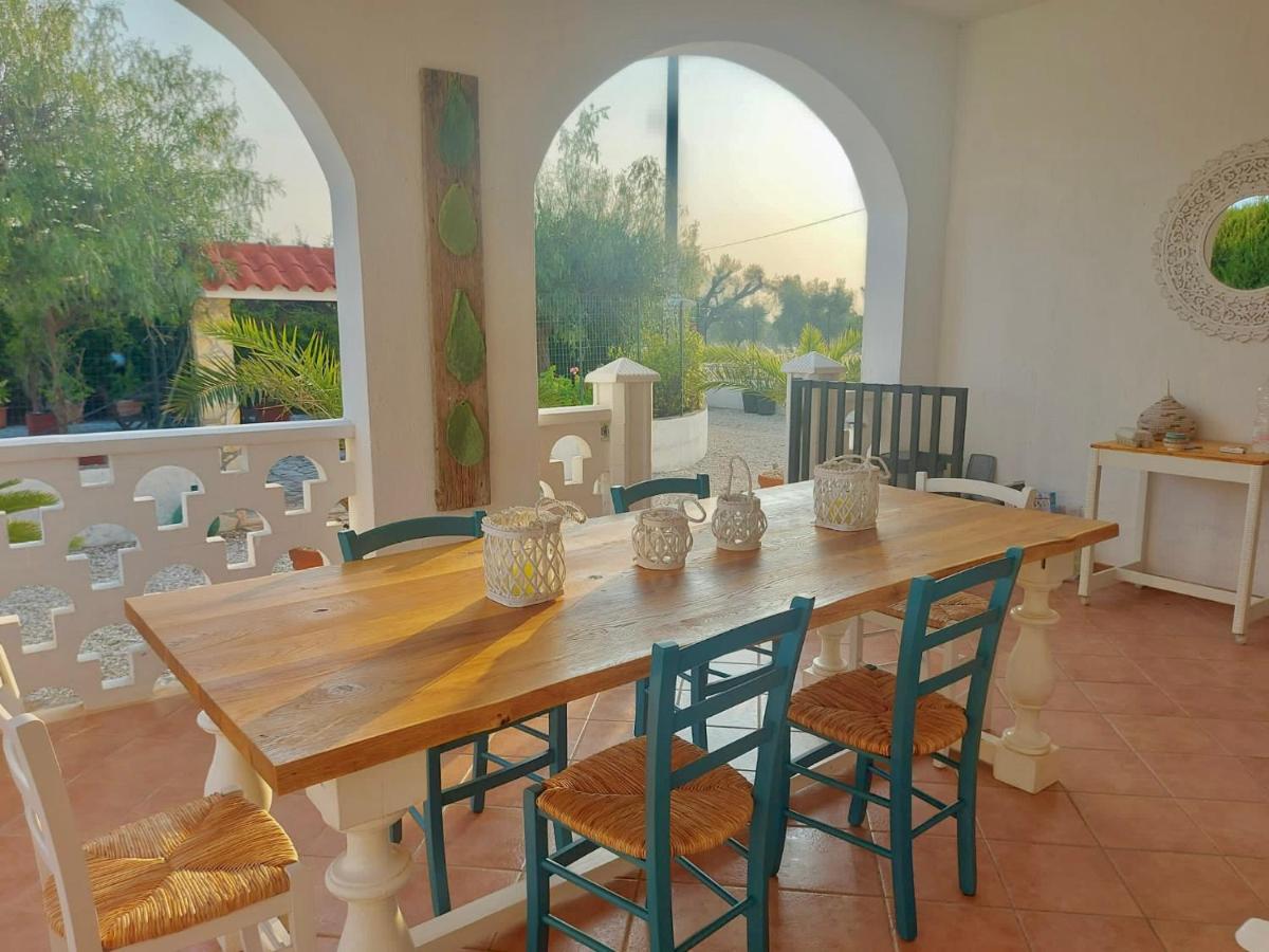 Villa Connie Serranova Exterior foto
